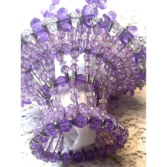 Vintage Safety Pin Beaded Basket With Lilac Crochet Hankie Hanky Purple Lilac - Picture 4 of 4